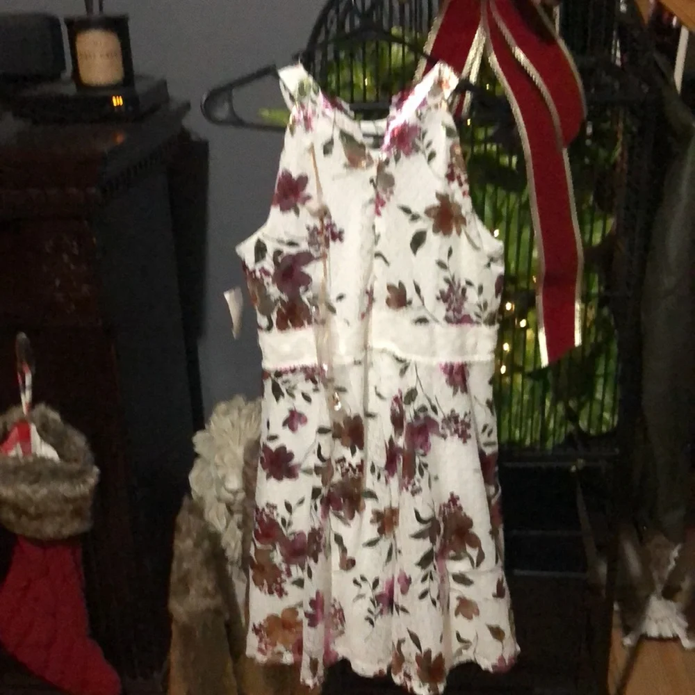 Ultra Rare! NWT Gorgeous Foil Floral Crochet Dress Juniors 7/8 or Girls 16 - Picture 4 of 5